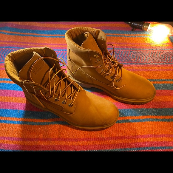 Timberland Men's Classic Waterproof Boots Size 9.5 - Picture 2 of 8